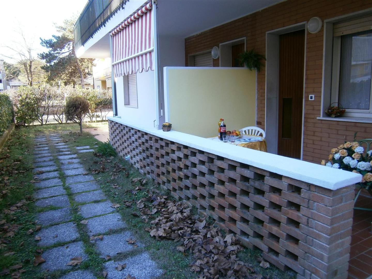 Glicini Apartment Bibione Bagian luar foto